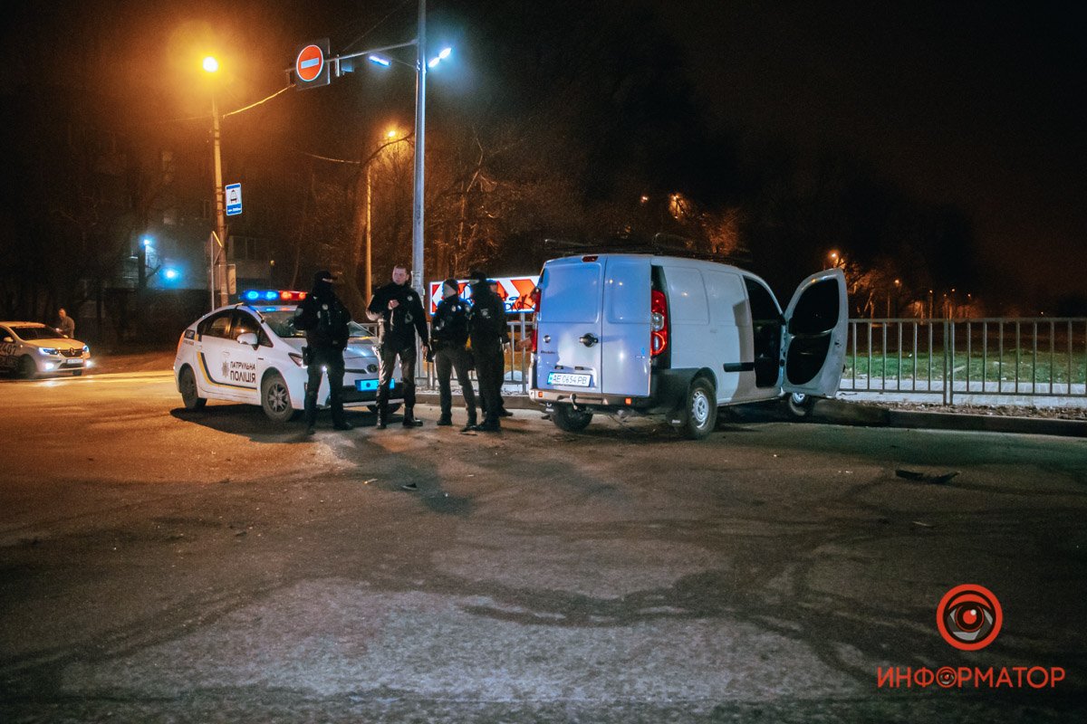 Еще с улицы Паникахи водитель скрывался от полицейской погони