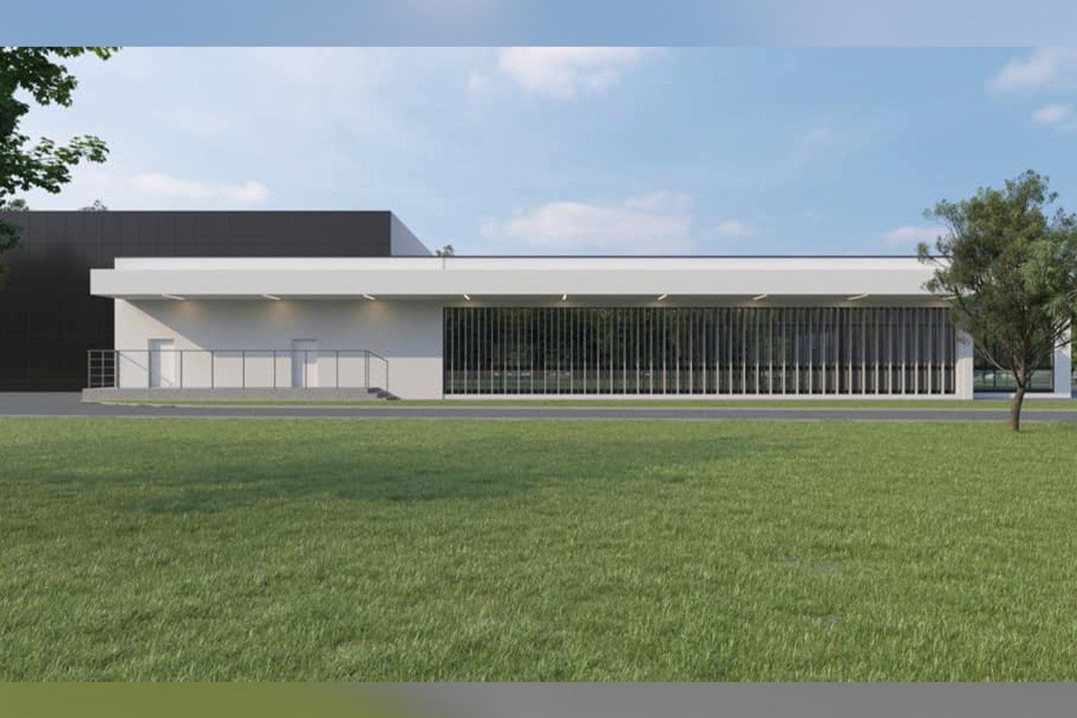 Выполнено сооружение в черно-белых тонах