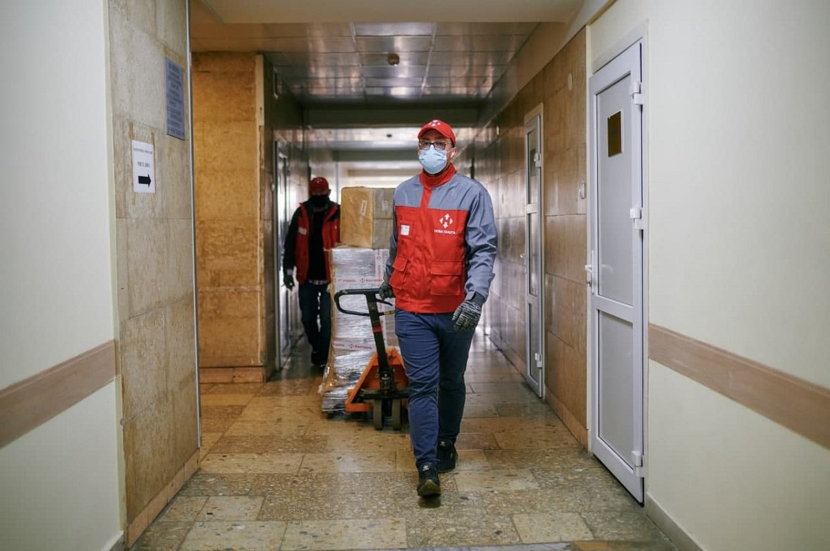 На прошлой неделе помощь от компании получили городские больницы и благотворительные фонды Киева, Одессы и Львова