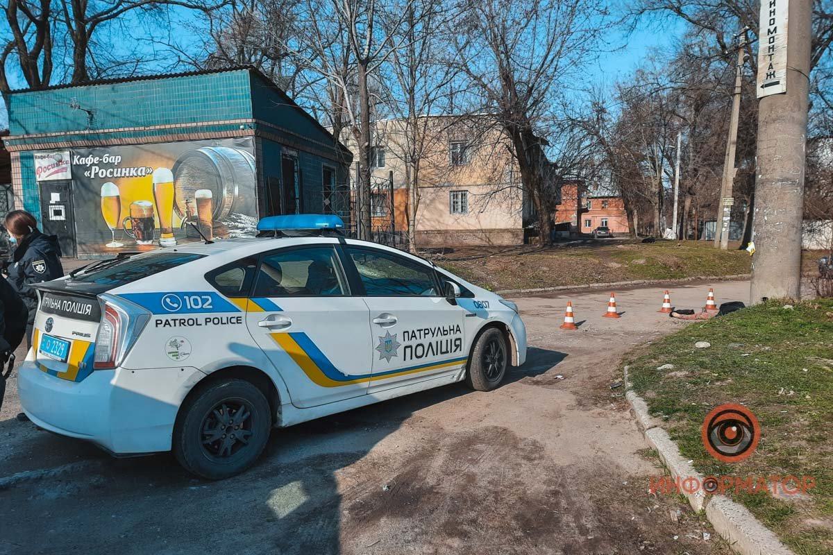 В Днепре на Западном напротив кафе "Росинка" нашли труп женщины с разбитой головой 6