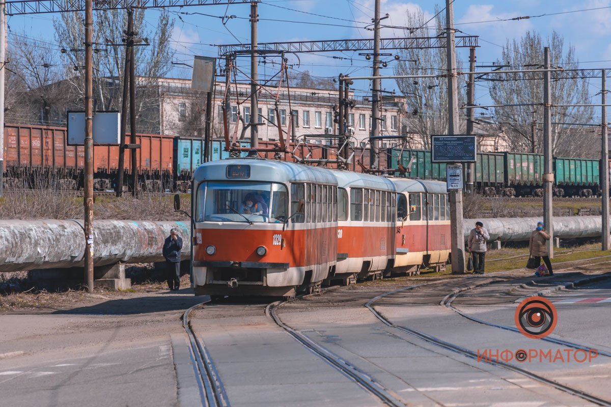 Электротранспорт стоит Электротранспорт стоит