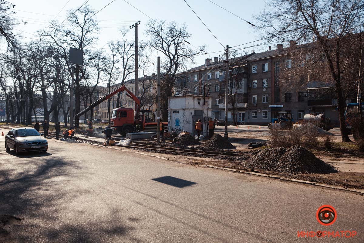 Перекрыли часть дороги на пересечении проспекта Пушкина и Сечевого переулка