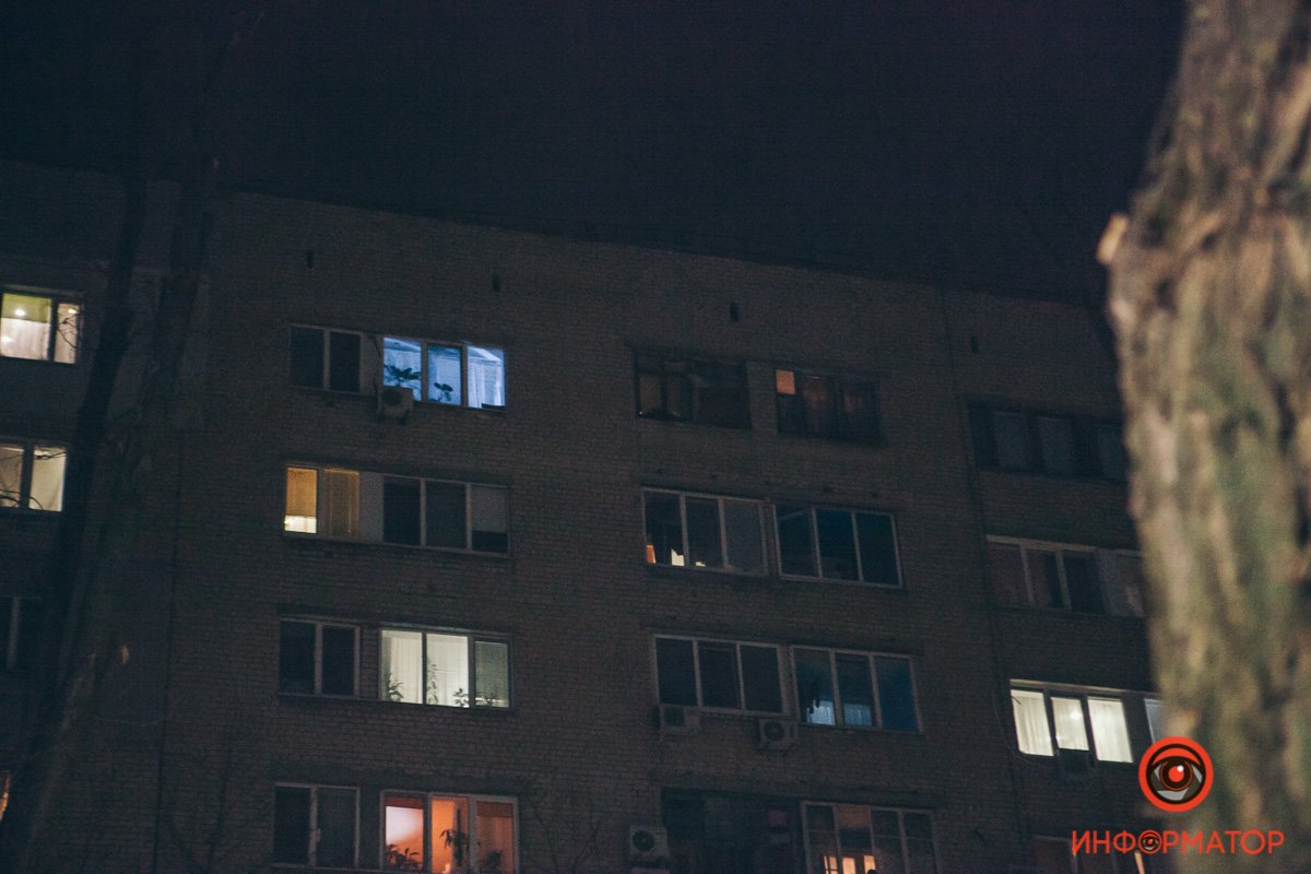 В Днепре на Семафорной 20-летний парень выпал из окна на девятом этаже 2