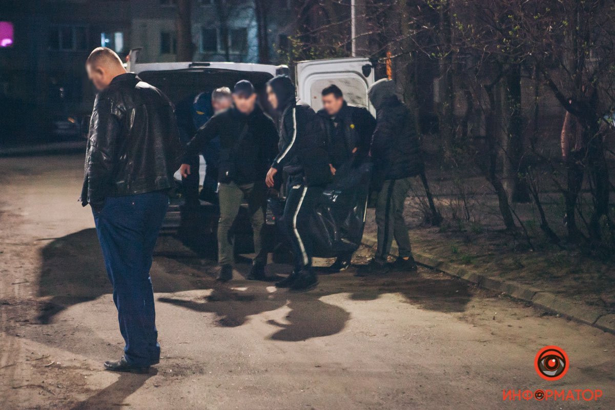 В Днепре на Семафорной 20-летний парень выпал из окна на девятом этаже 3