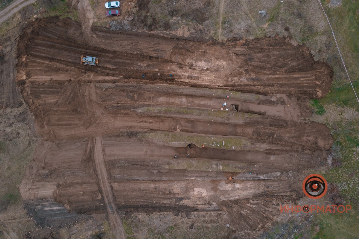 В Новоалександровке раскапывают курган 4-тысячелетней давности В Новоалександровке раскапывают курган 4-тысячелетней давности