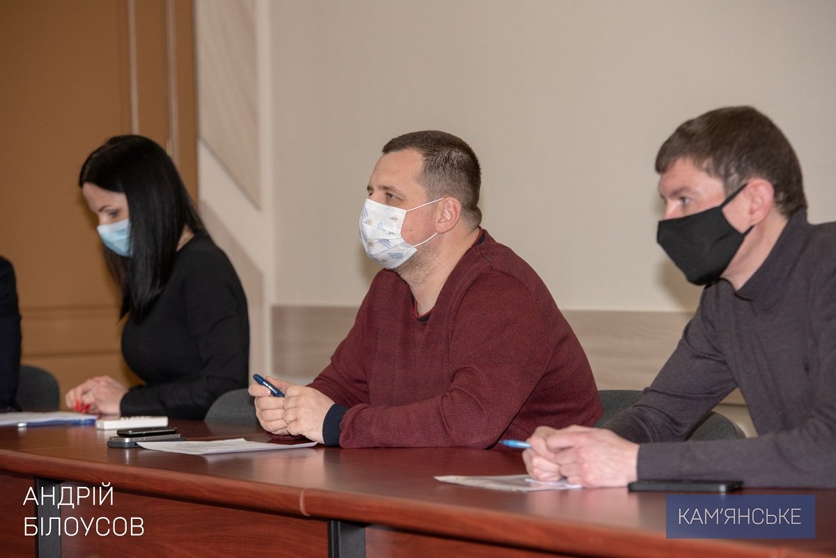 Мэр Каменского провел прием граждан по видеоконференцсвязи 1