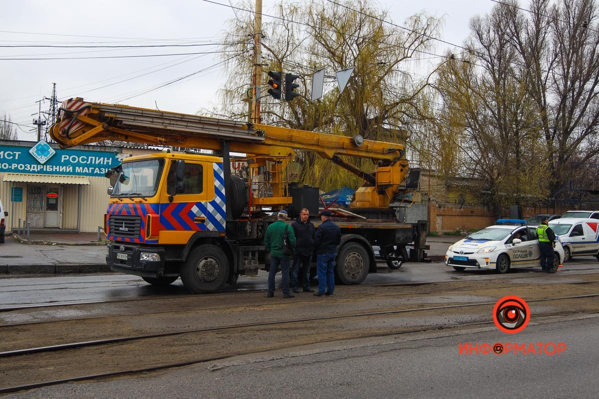 Перекресток Белелюбского и Павлова Перекресток Белелюбского и Павлова