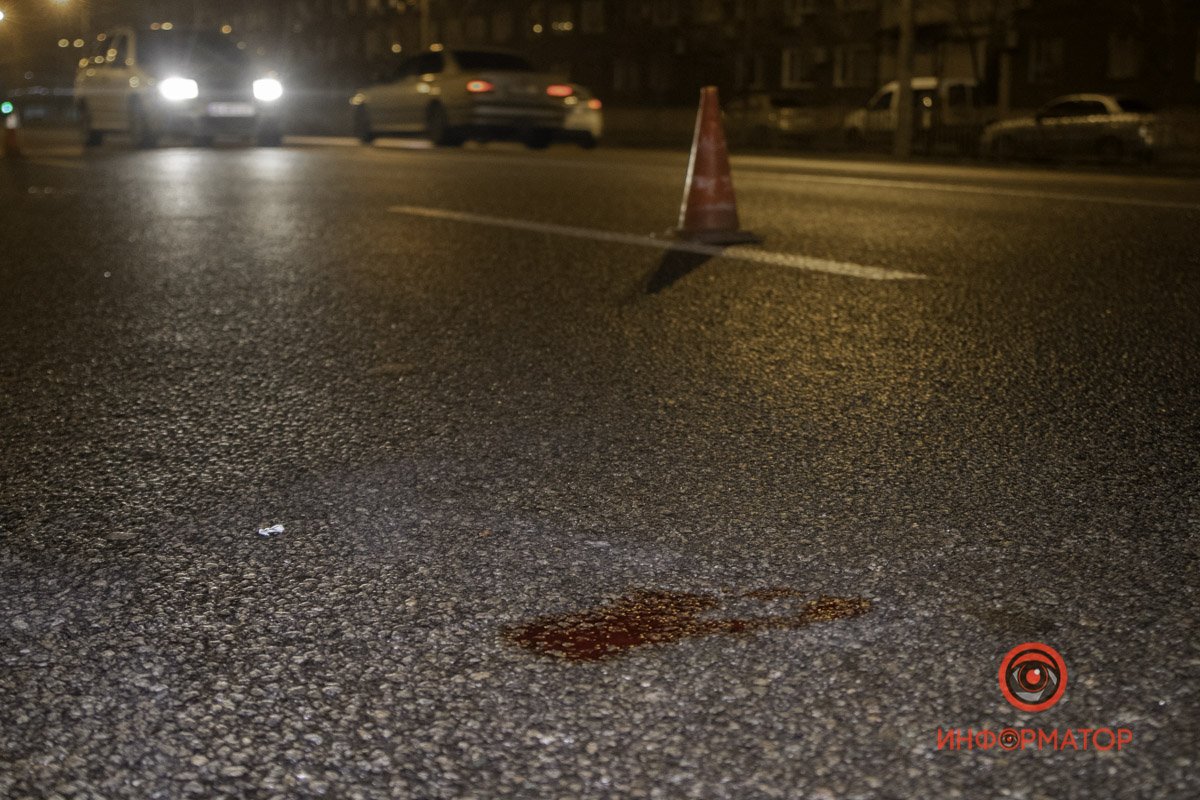 Скорая отвезла девушку в 6 горбольницу