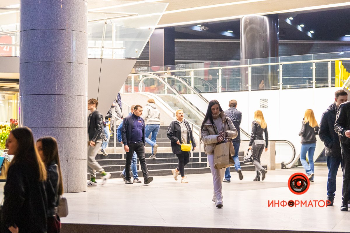 ТРЦ продолжает принимать посетителей ТРЦ продолжает принимать посетителей