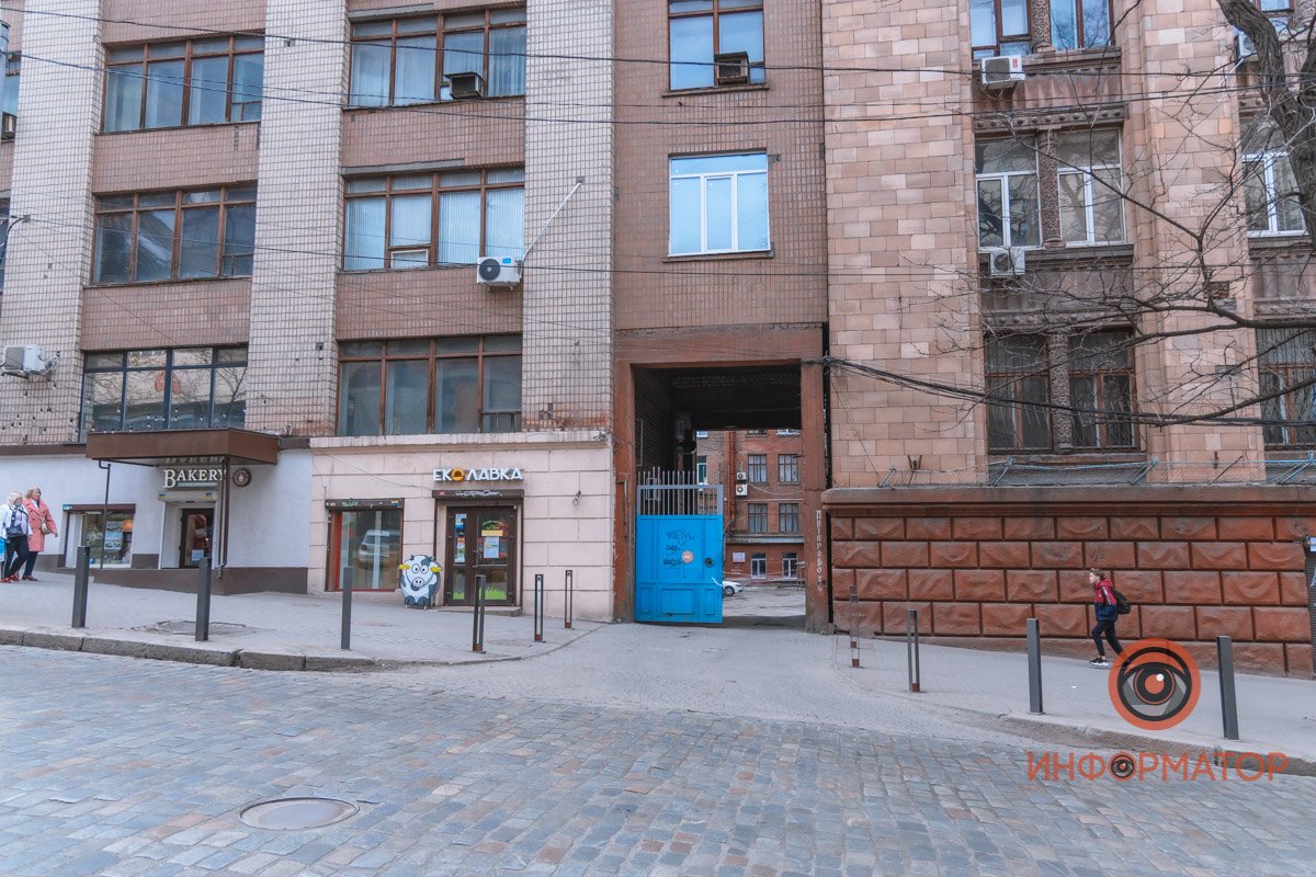 Сейчас - от улицы Грушевского, через арку и площадь Героев Майдана до Короленко Сейчас - от улицы Грушевского, через арку и площадь Героев Майдана до Короленко