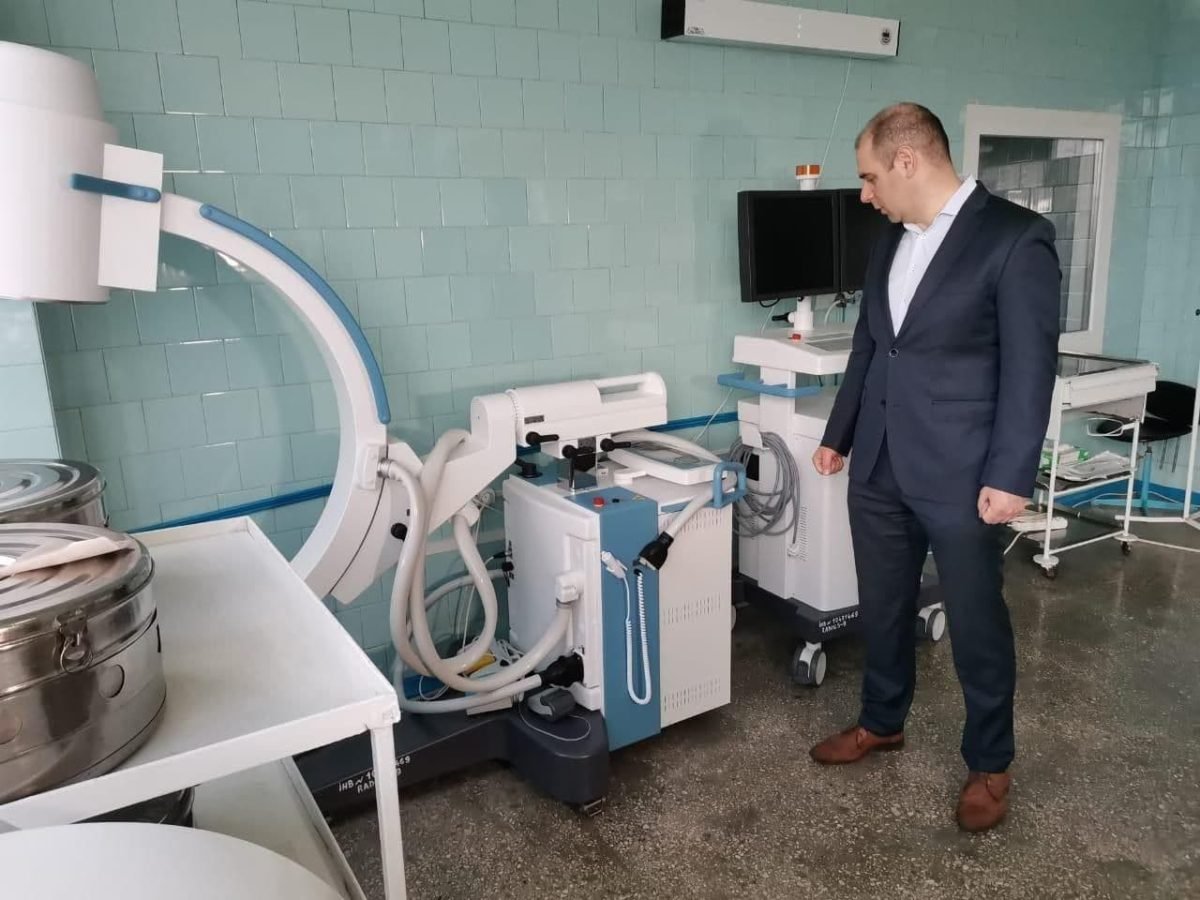 Установку передали еще в декабре, но первые операции с ее помощью начали проводить только недавно