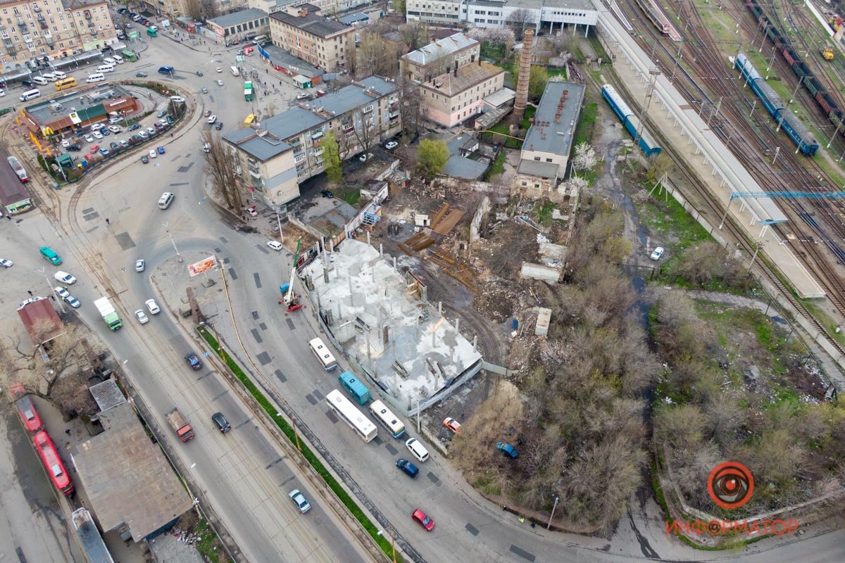 Часть руин осталась 