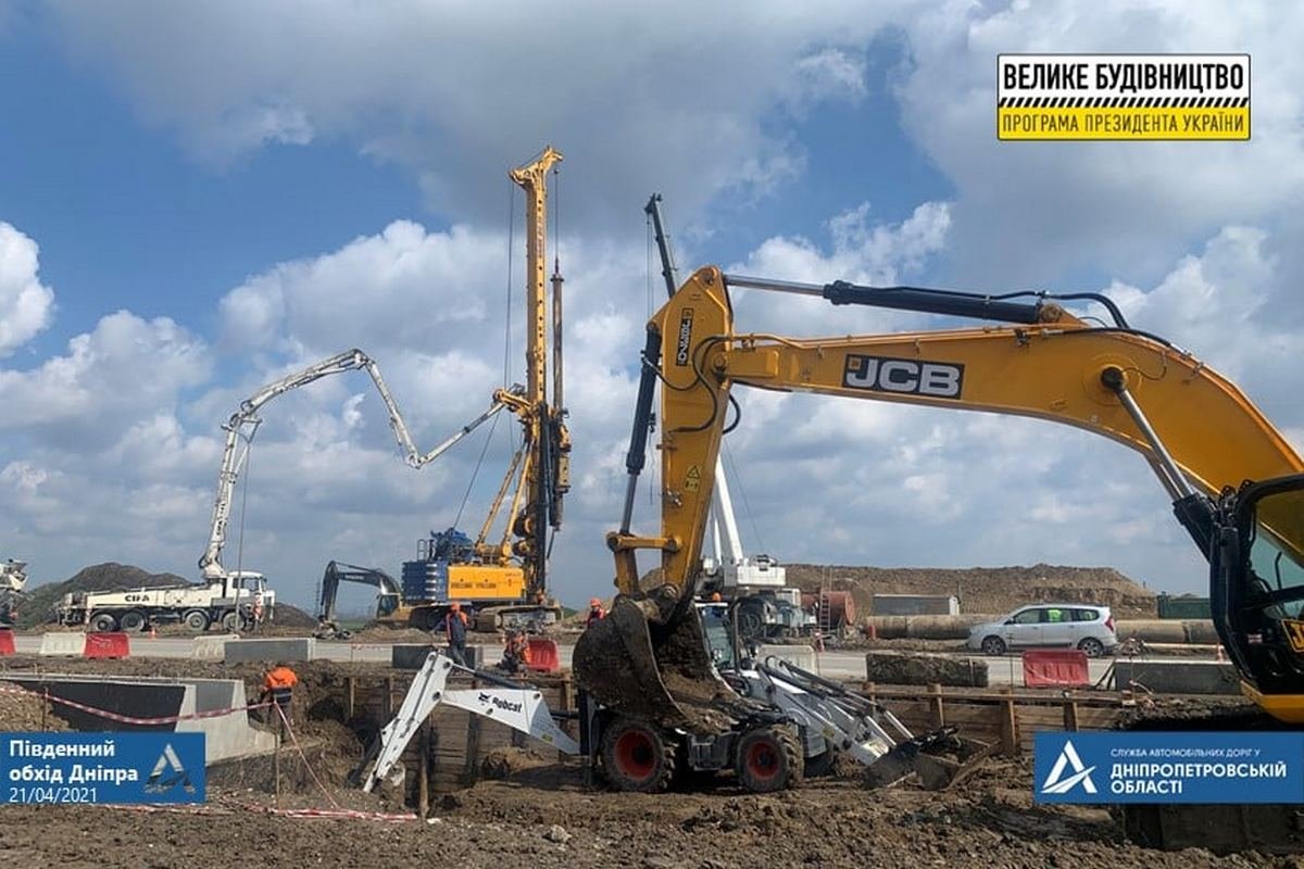 Строительство развязки на пересечении с Аэропортовской Строительство развязки на пересечении с Аэропортовской