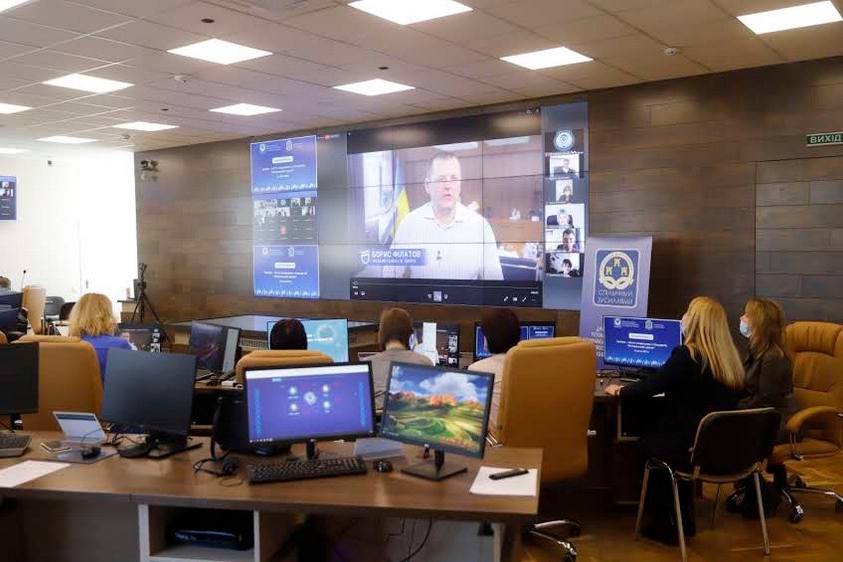 Обращение городского главы Днепра Бориса Филатова Обращение городского главы Днепра Бориса Филатова