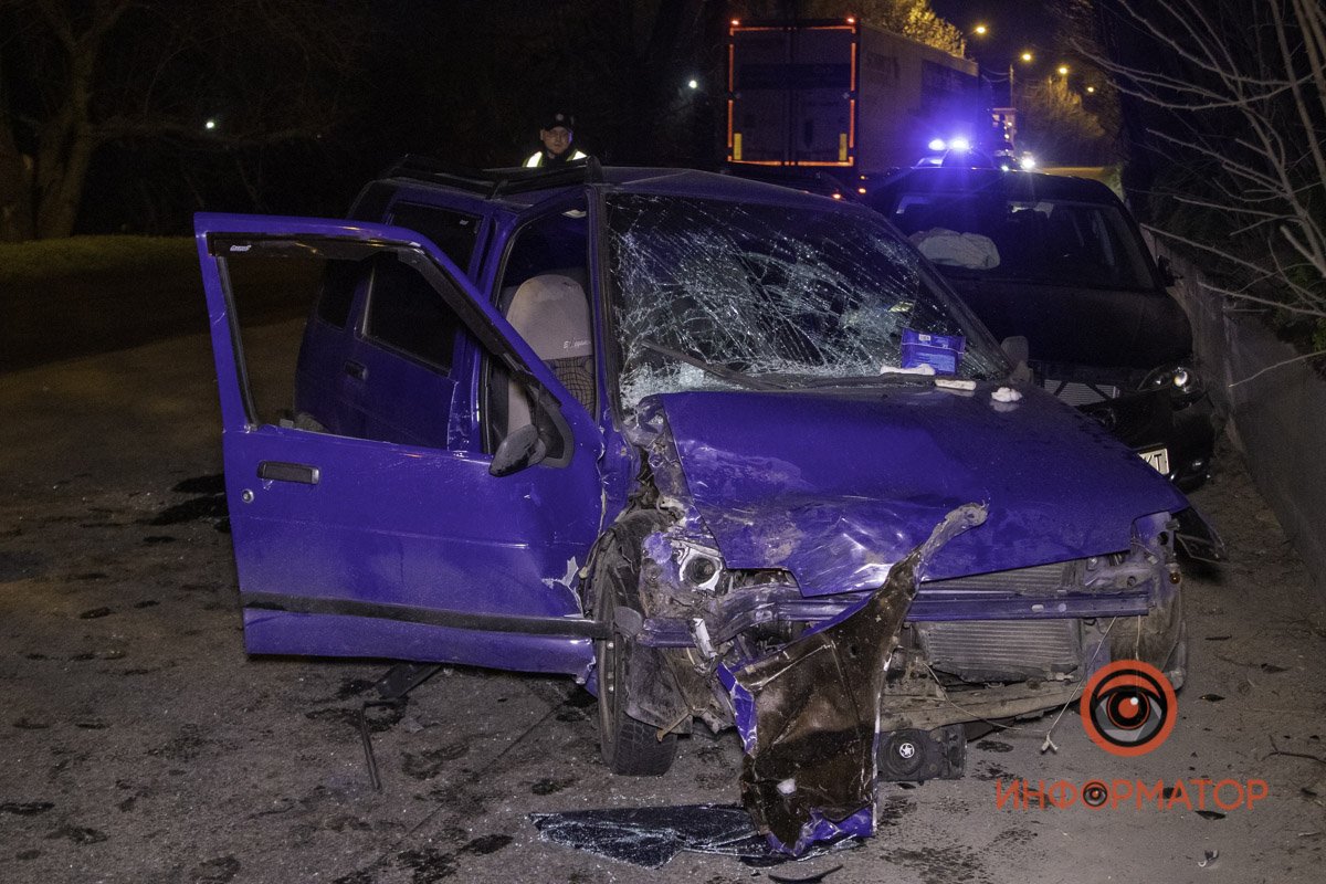 Машина Daewoo после столкновения Машина Daewoo после столкновения