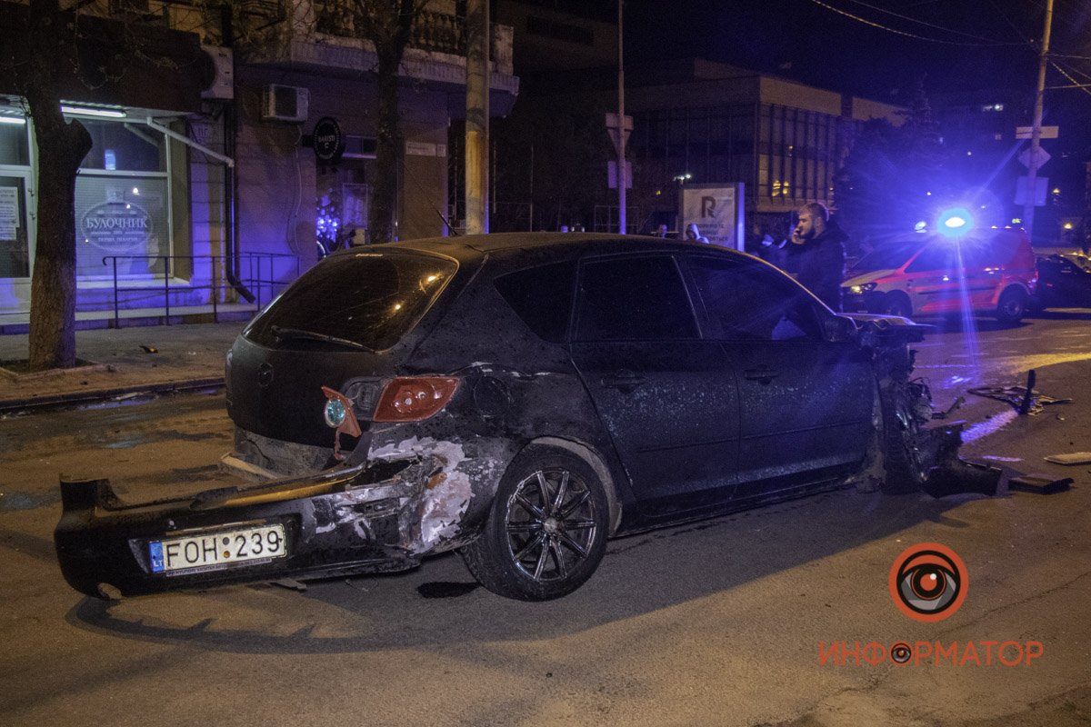 Поврежедние автомобиля Mazda 