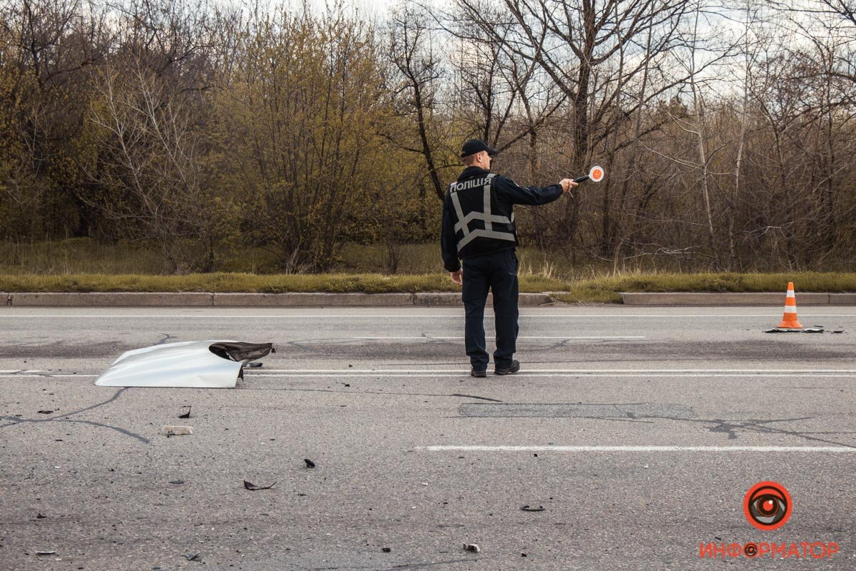 Движение регулируют вручную Движение регулируют вручную