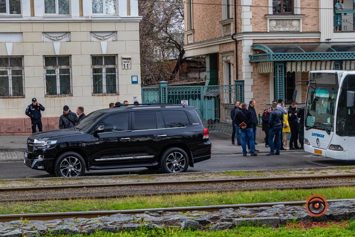 Обстреляли машину