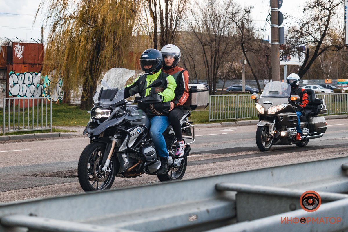 А также волонтеры организации MotoHelpers Dnipro