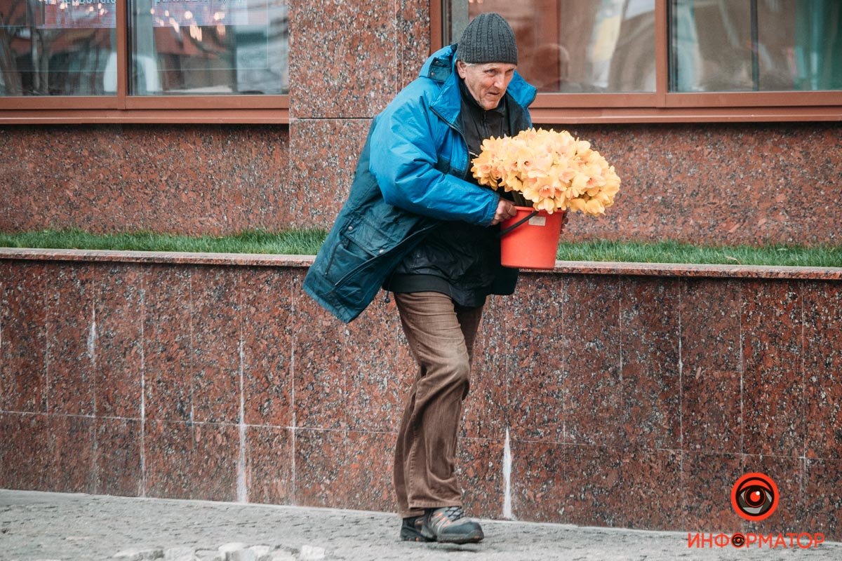 Несет весну