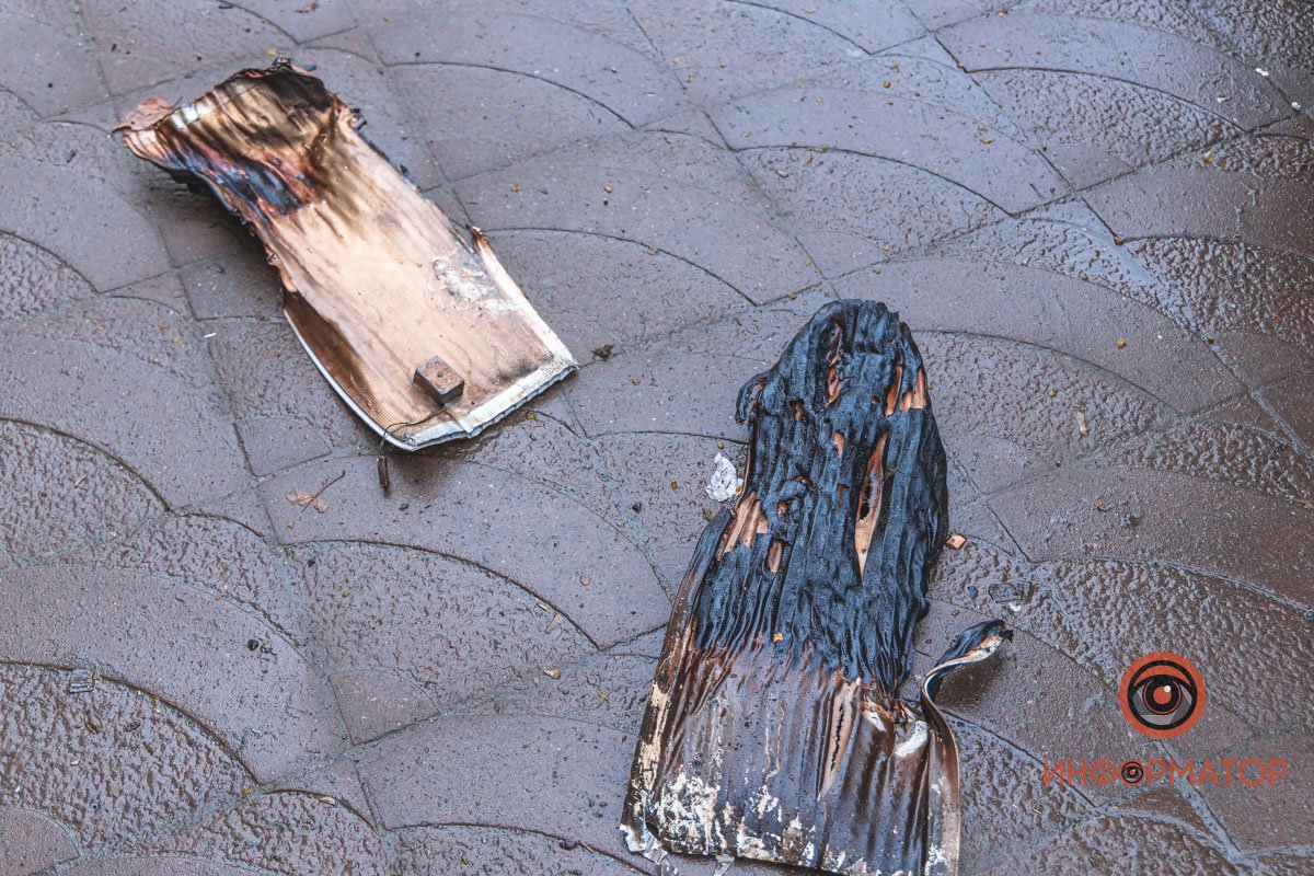 Из окон лилась вода и летели обугленные щепки