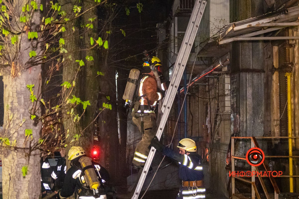 О пожаре сообщили в 21:17 О пожаре сообщили в 21:17