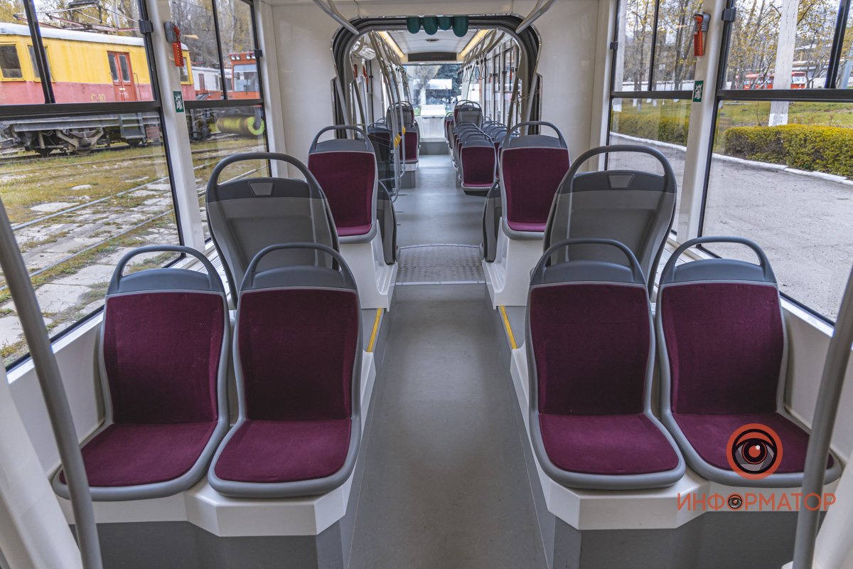 Широкий вагон позволяет ехать большему количеству пассажиров