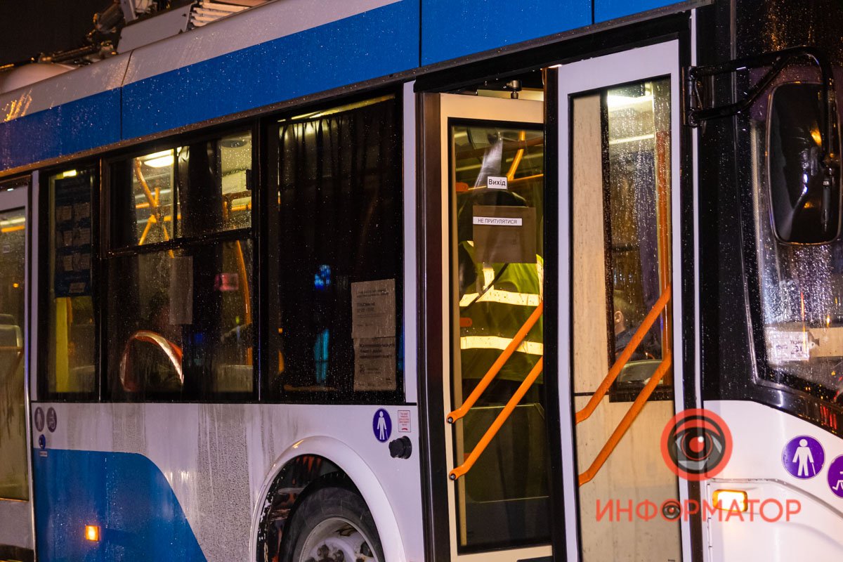 Проездной левый ряд Проездной левый ряд