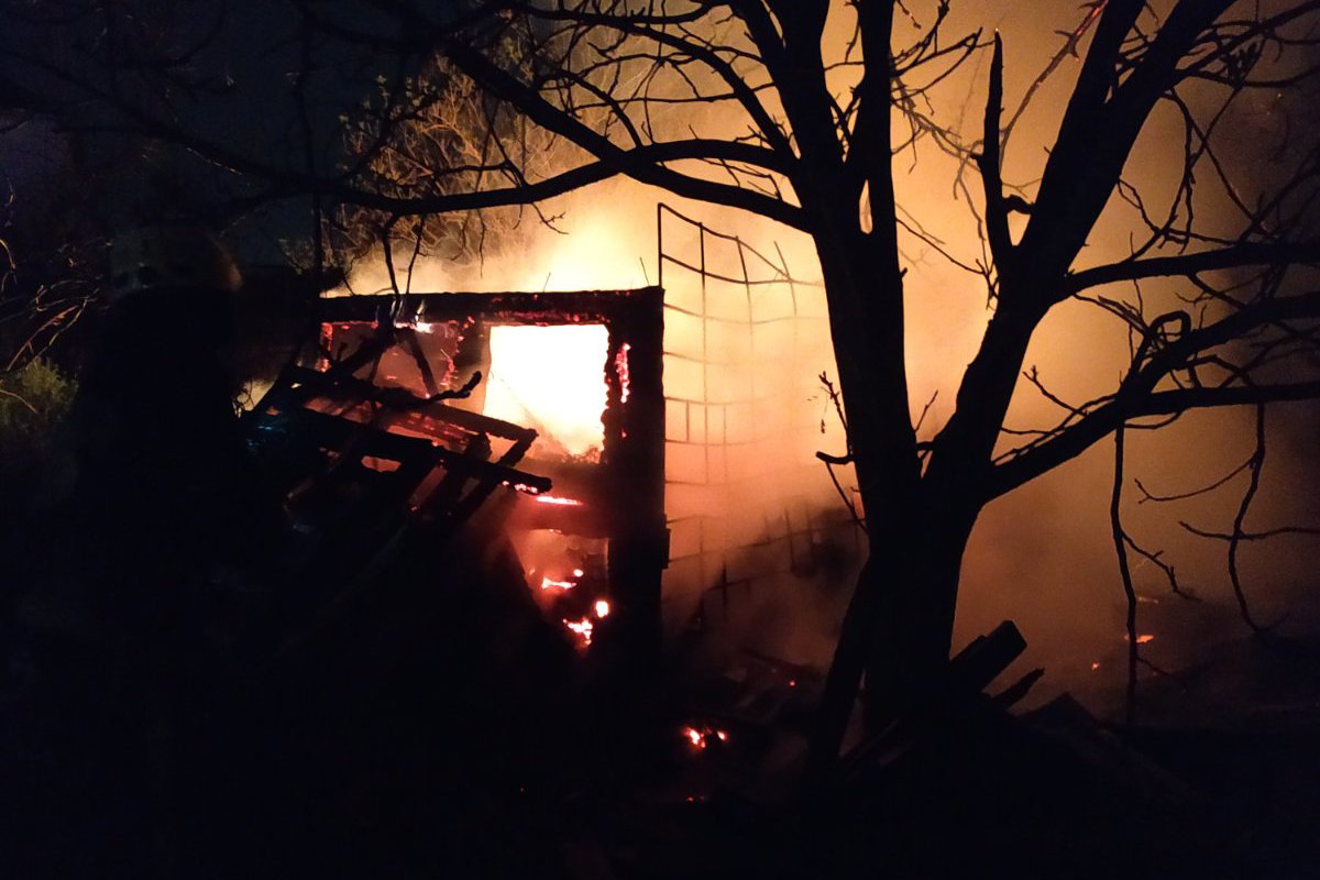 Пожар локализовали в 23:21 и ликвидировали в 23:45