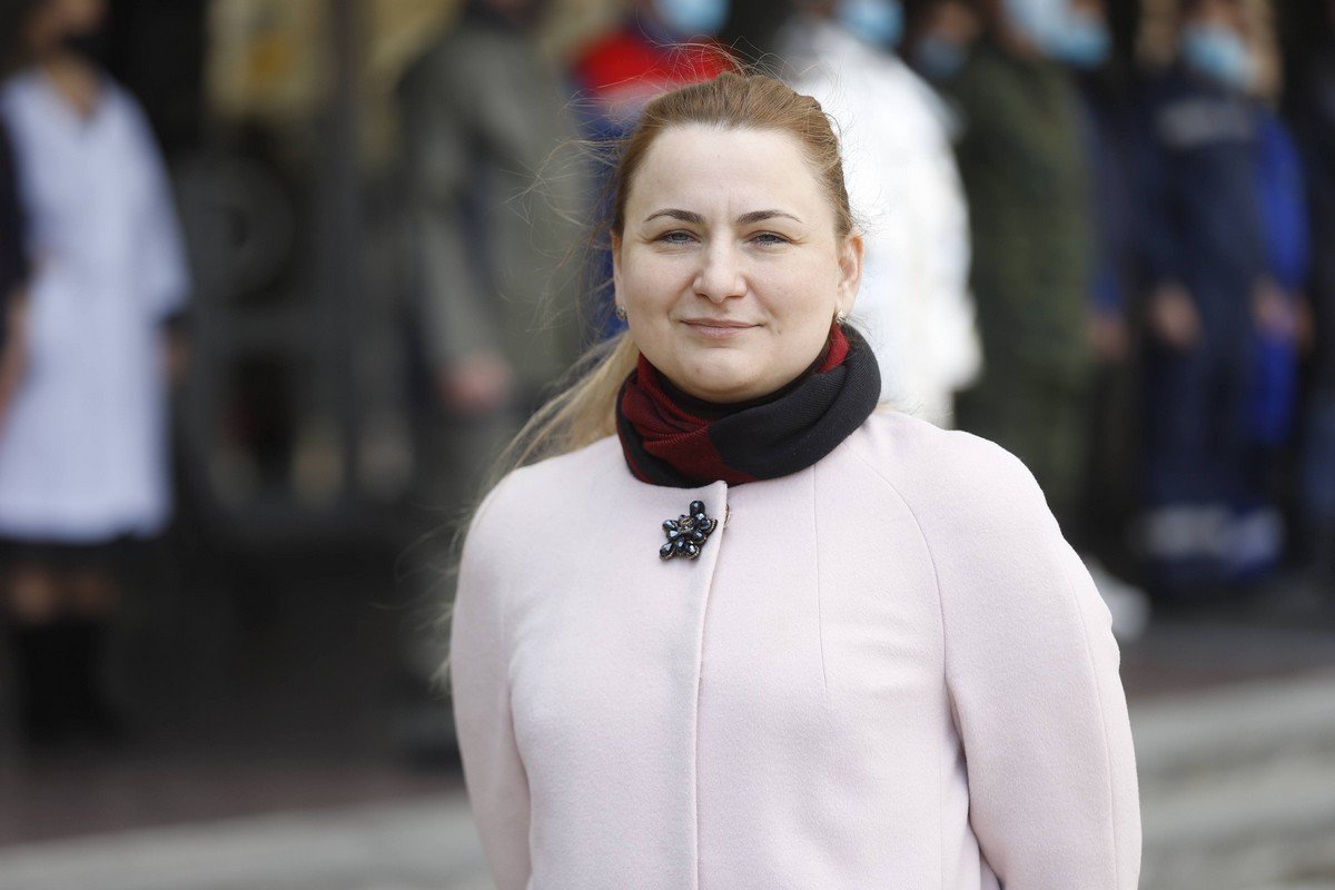 В Днепре провели дефиле в защитных костюмах от местных производителей для работников различных сфер 19
