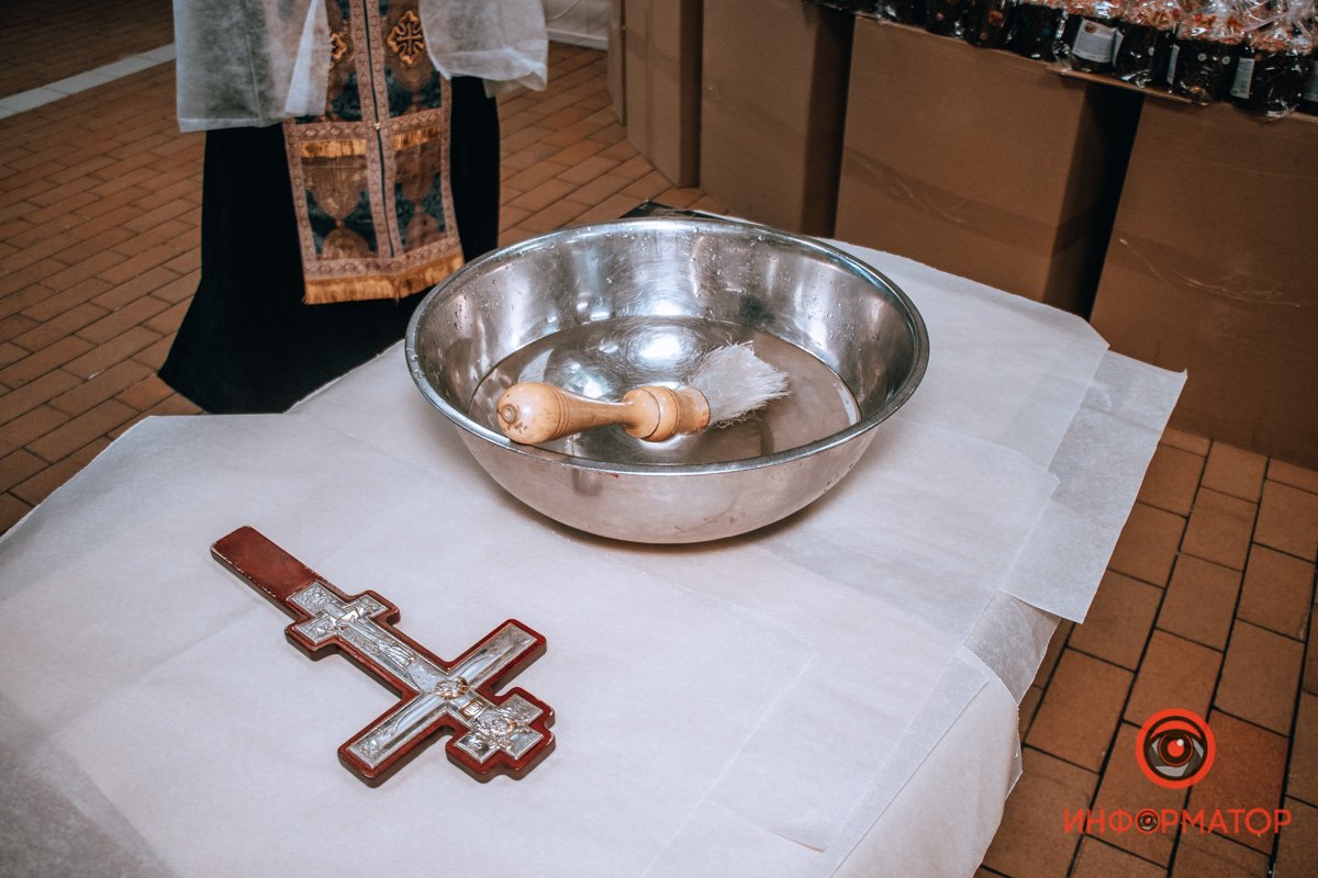 Обряд освящения провели прямо на кондитерской фабрике «Квітень», которая входит в группу компаний Корпорации АТБ