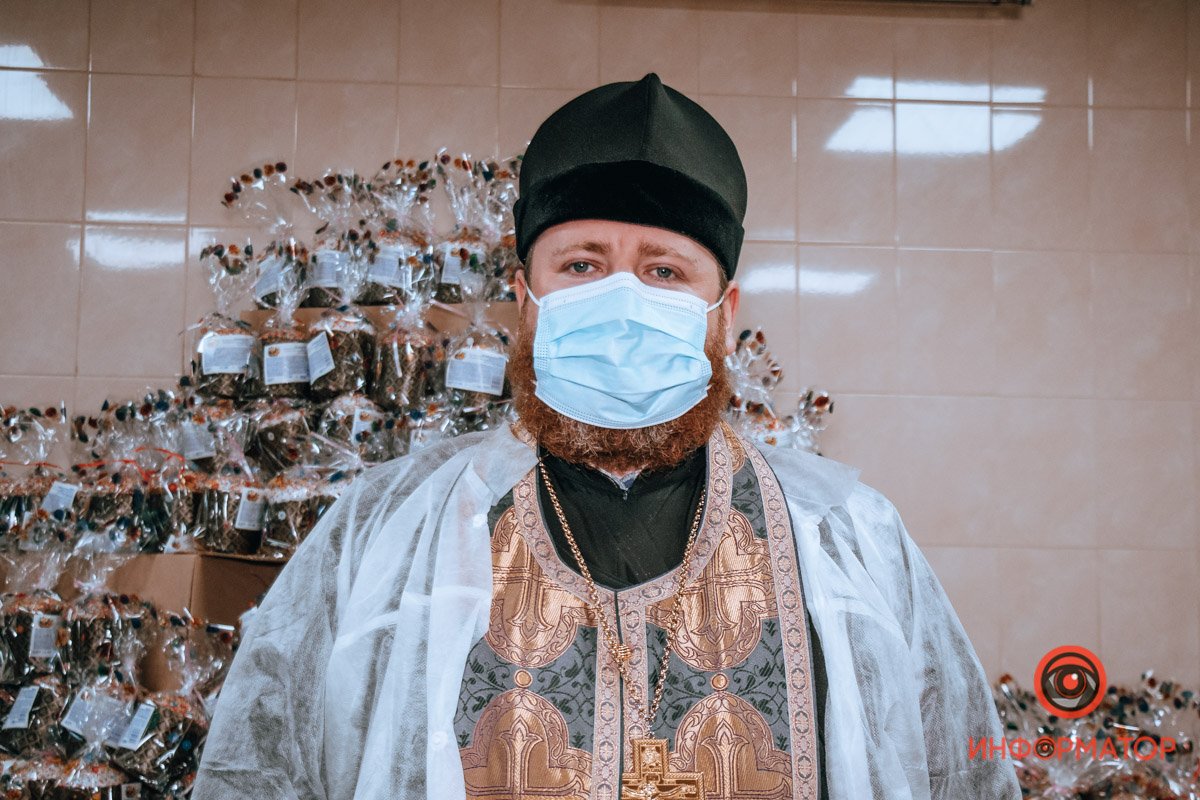 Священник пожелал всем верующим крепкого здоровья и многая лета