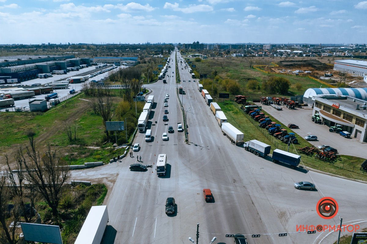 Авария произошла около Metro