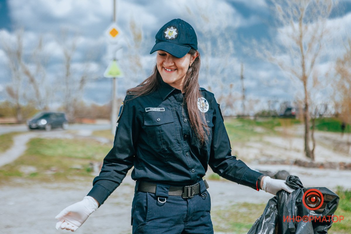 От улыбки станет день светлей От улыбки станет день светлей