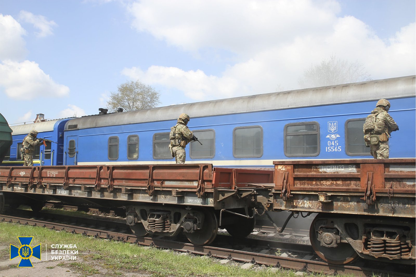Целью тренировок стало повышения уровня межведомственного взаимодействия во время проведения антитеррористической операции на объектах повышенной опасности и транспортной инфраструктуры