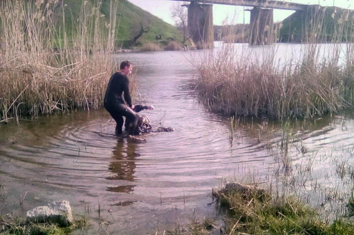 Тело мужчины обнаружили на поверхности Каховского водохранилища