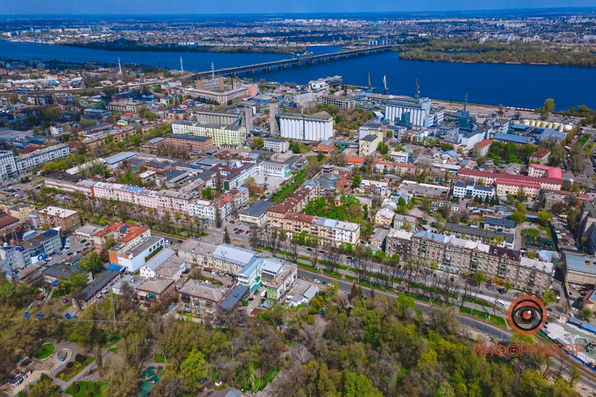 Как будто игрушечный Днепр