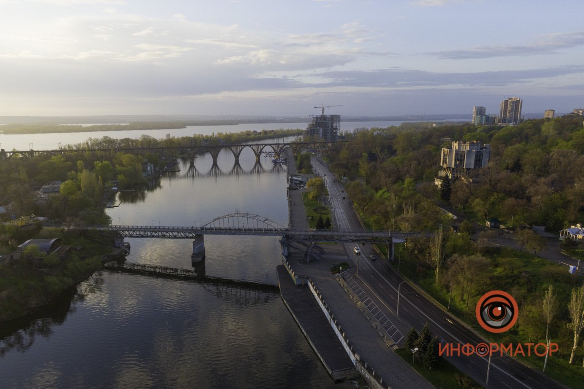Каждый мост в Днепре уникален Каждый мост в Днепре уникален
