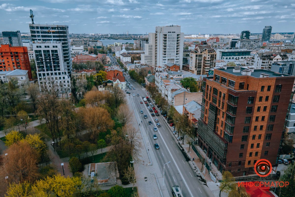 Кто такой Андрей Фабр, почему он не краска, куда делся Серов и что за Стасов: история улицы в Днепре 5