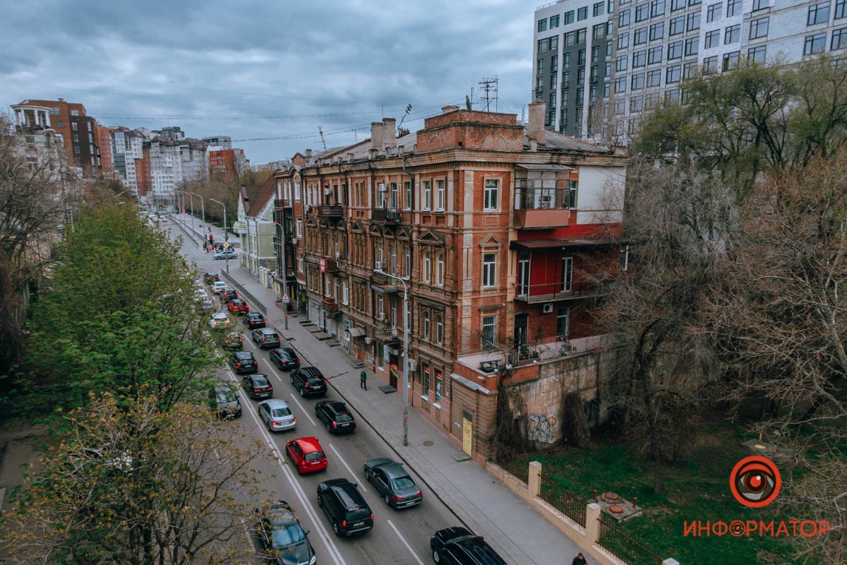 Кто такой Андрей Фабр, почему он не краска, куда делся Серов и что за Стасов: история улицы в Днепре 39