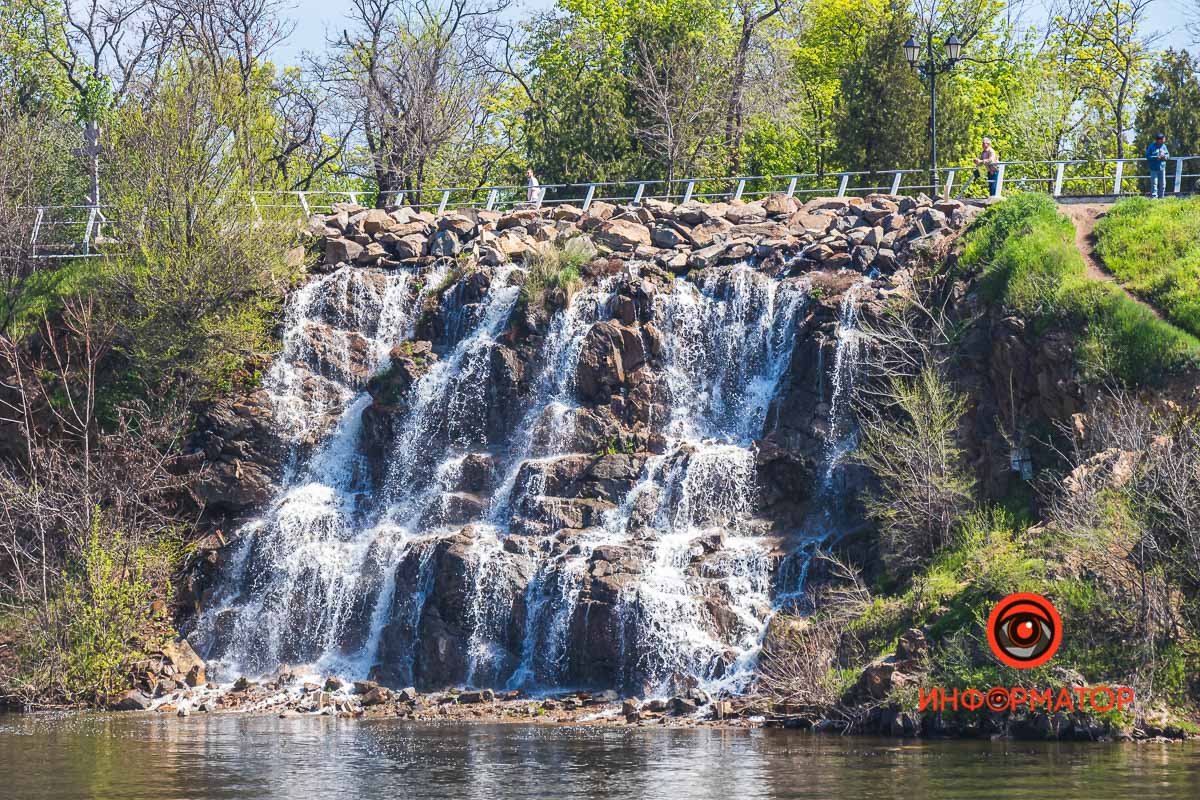 "Порог ревущий"