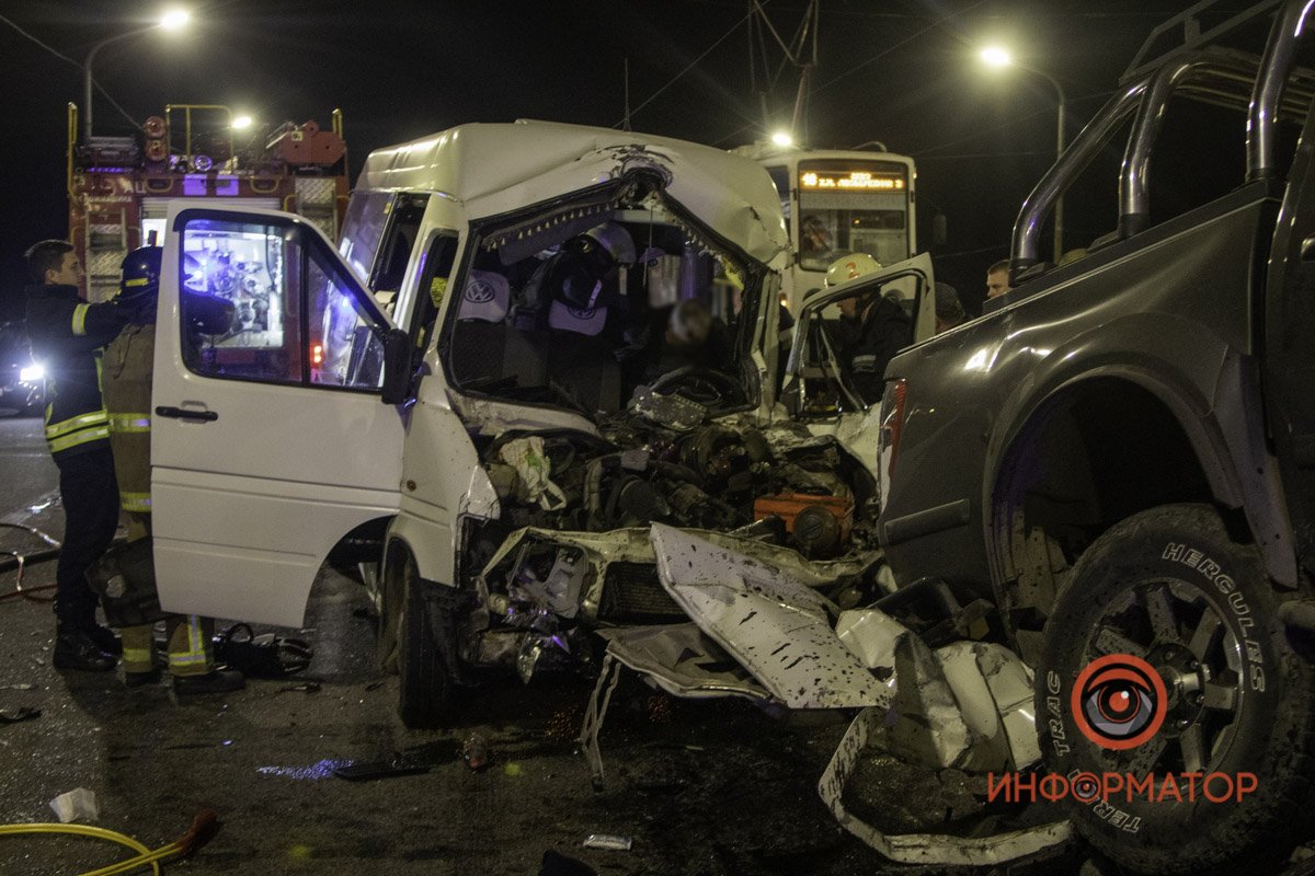 Проехать в сторону правого берега было очень сложно