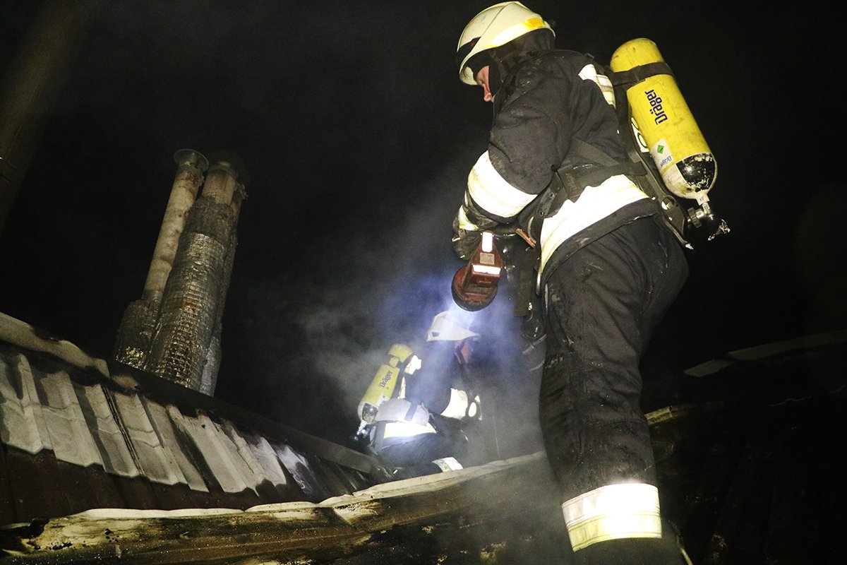 Горел гараж