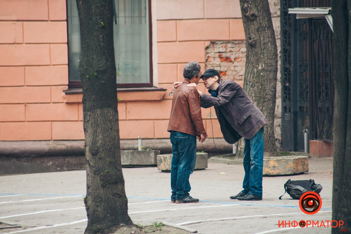 Ты меня уважаешь? Ты меня уважаешь?