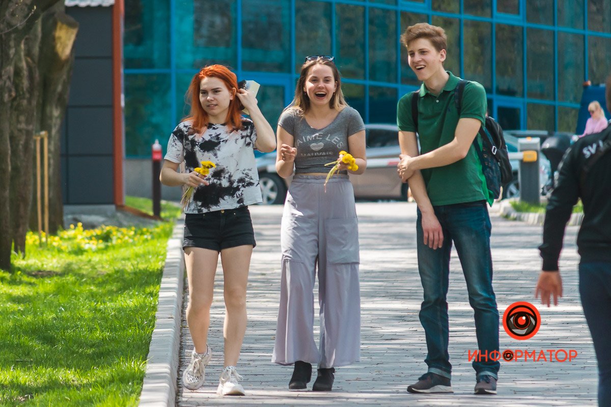 Улыбайтесь! Улыбайтесь!