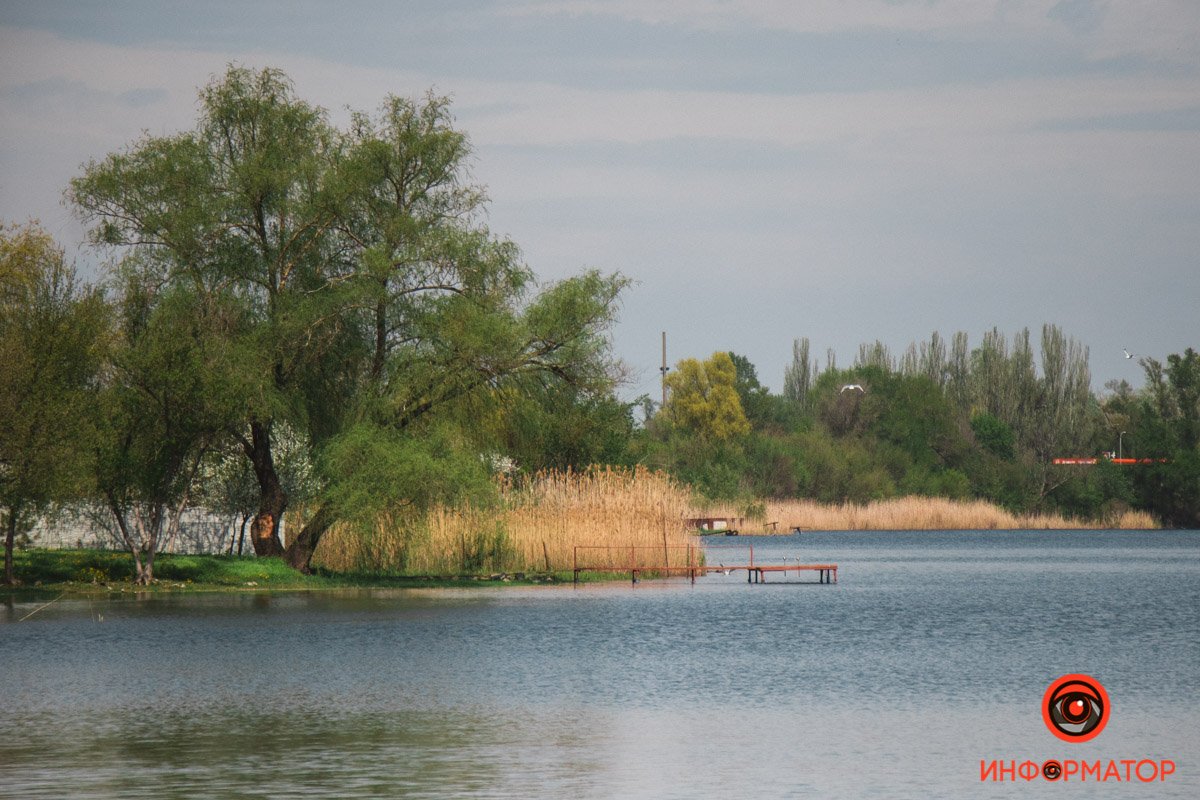 Ждет кого-то Ждет кого-то