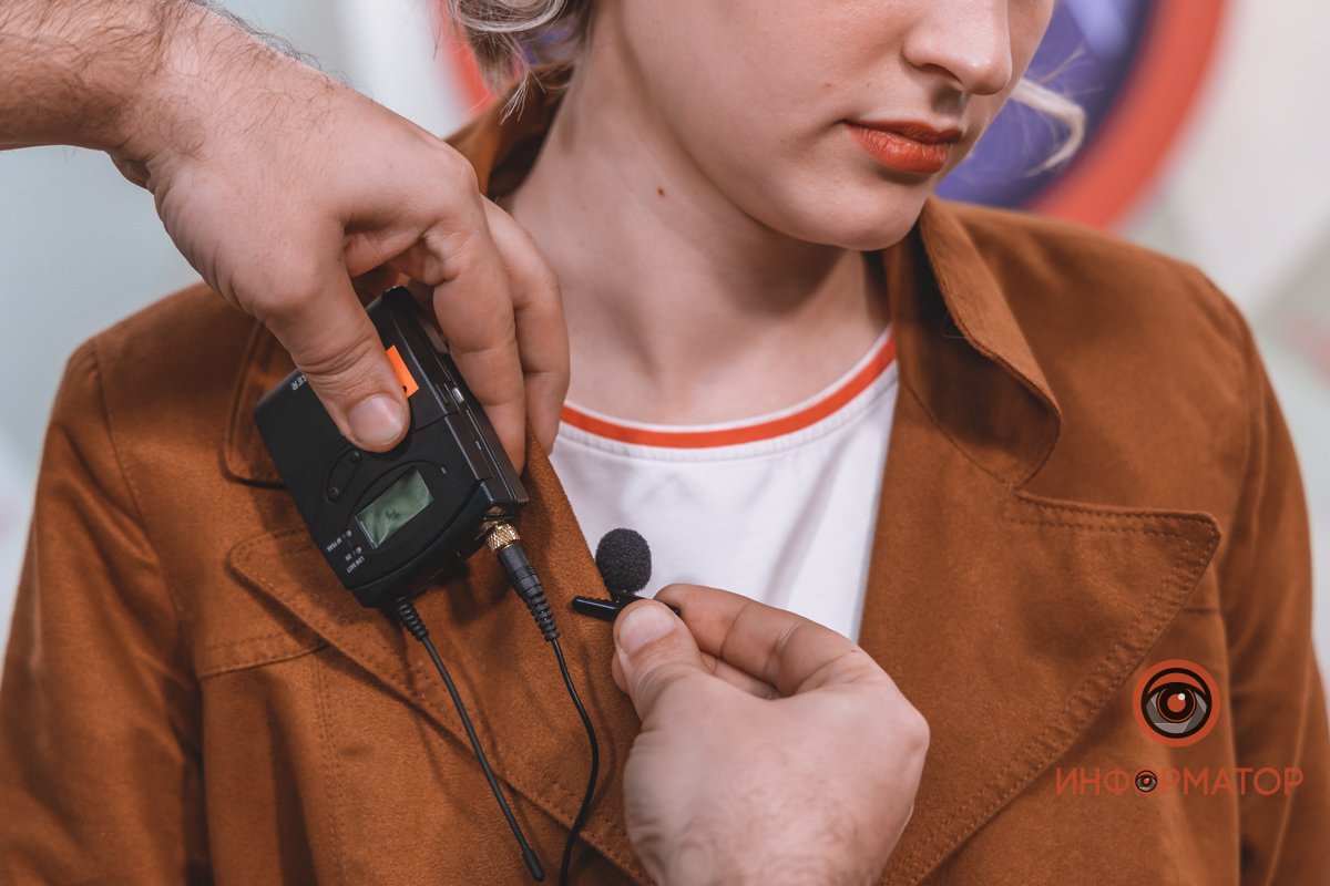 Могу трогать людей и мне ничего за это не будет Могу трогать людей и мне ничего за это не будет