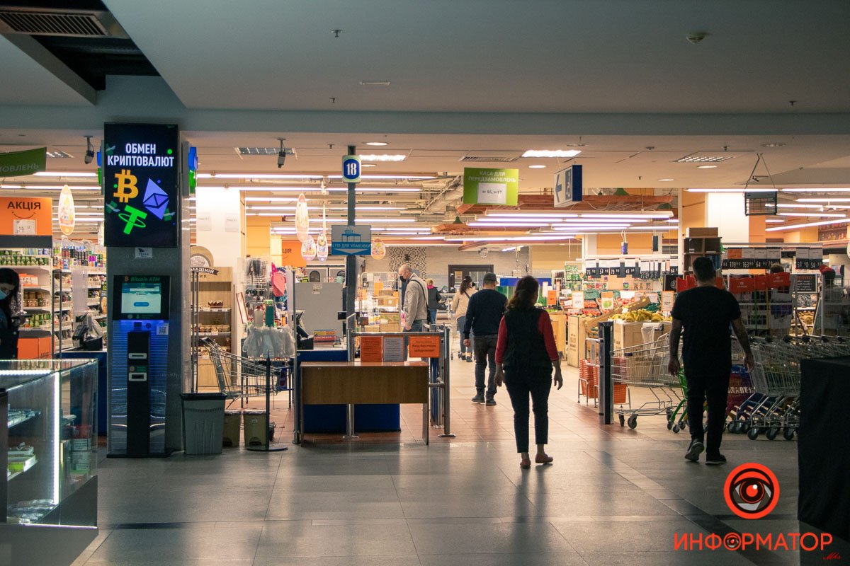 Новые товары перестали завозить