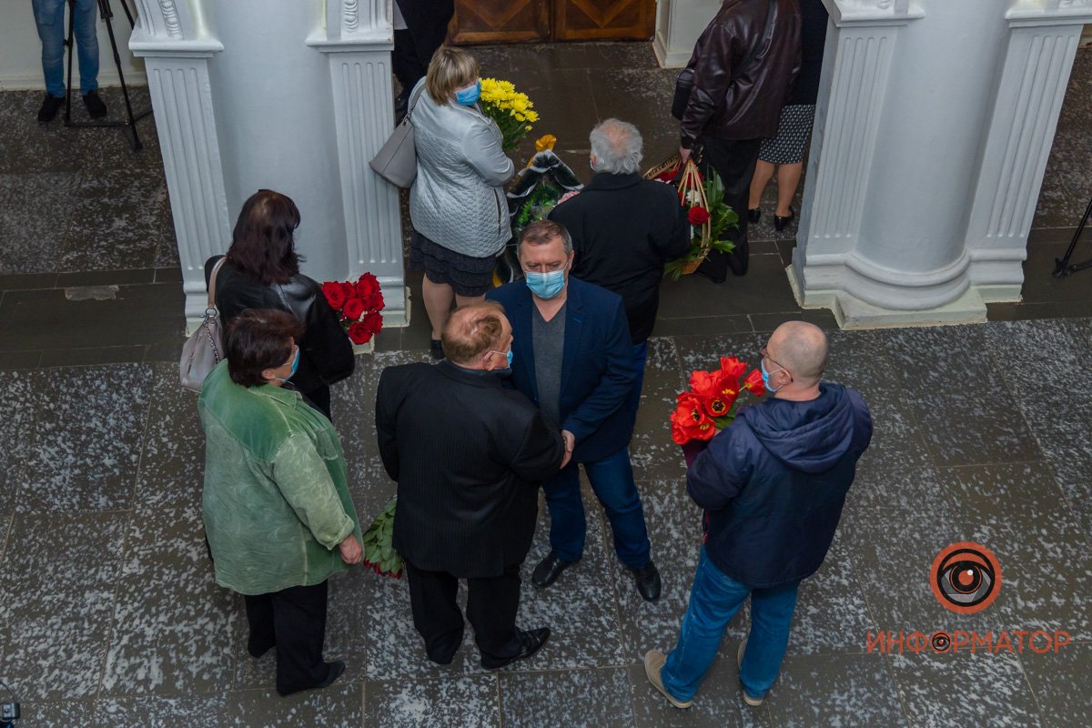 А также друзья и коллеги