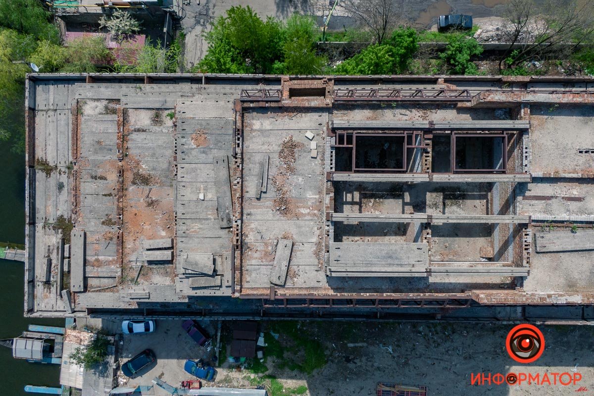 Может ее долго так простоять Может ее долго так простоять